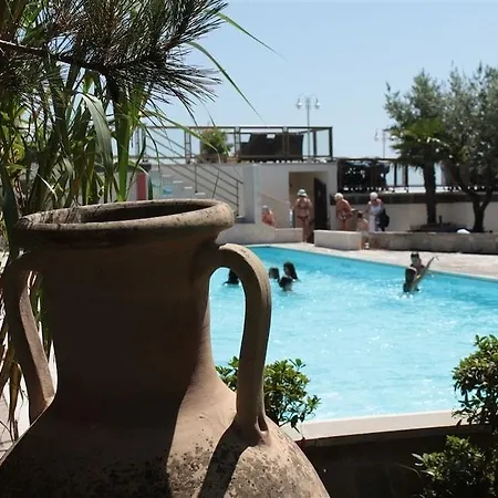 Grand Azzurra Club