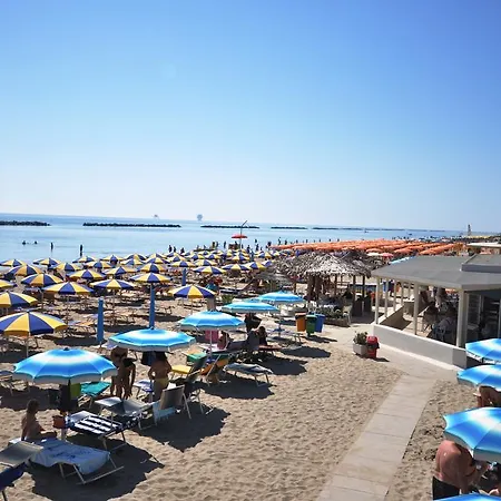 Hotel Grand Azzurra Club