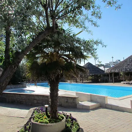 Grand Azzurra Club Hotel